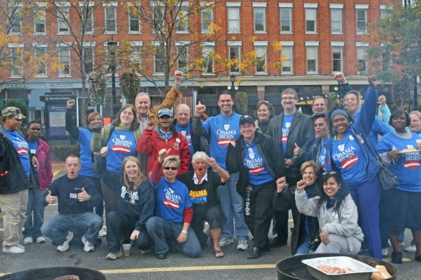 <i><b>Spirited canvassers from the American Federation of Teachers</i></b>  / S. AuCoin Photos